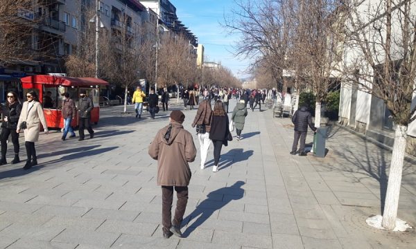 Vëllezërit e rrahin ish-vjehrrin e motrës, e bëjnë për spital!