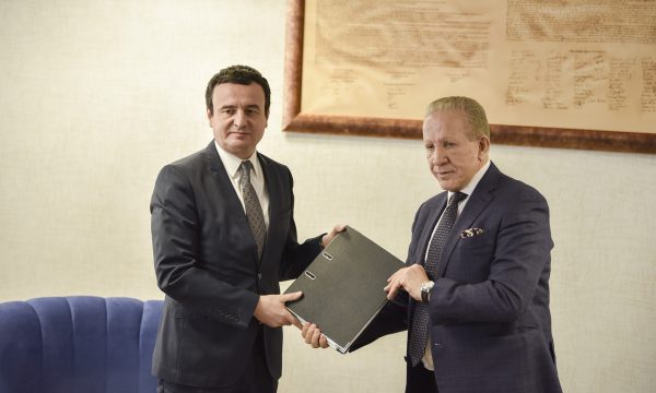 Pacolli: Të gjithë duhet ta mbështesim qeverinë gjatë dialogut