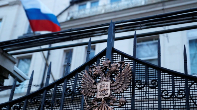 Rusia thotë se po i ndjek me vëmendje ngjarjet në Kosovë: Asociacioni, element kyç