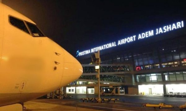“Liri për Ukrainën”, ukrainasja befasohet me atë që i ndodh në Aeroportin e Prishtinës