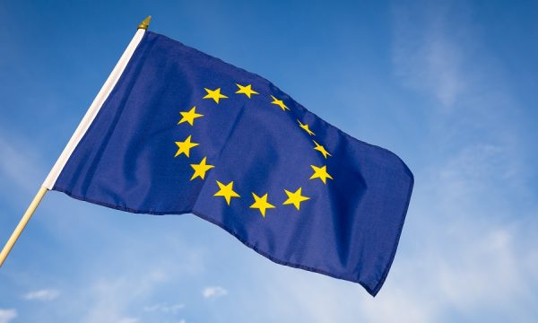 Vdes zyrtari i lartë i Bashkimit Evopian