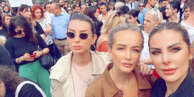 Me stil unik, Duda Balje e Adriana Matoshi s’i huqin protestat