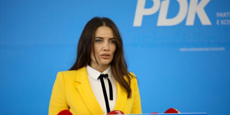 Deputetja e PDK-së i kërkon Kurtit të raportoj në Kuvend për dialogun