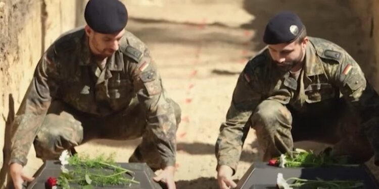 Familja Haradinaj nga Vushtrria që nga viti 1945 e ruan varrin e një ushtari gjerman