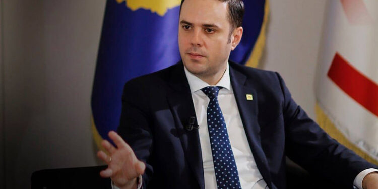 Mos ekzekutimi i pagave, ragon Abdixhiku: E ftoj Qeverinë për dialog në vend të arrogancës