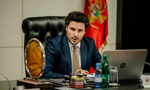 E premtja e nxehtë e Abazoviqit, a do t’i mbijetojë mocionit të mosbesimit?