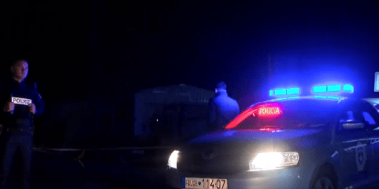 Aksident mes një veture dhe një kamioni në autostradën “Ibrahim Rugova”, lëndohet një person