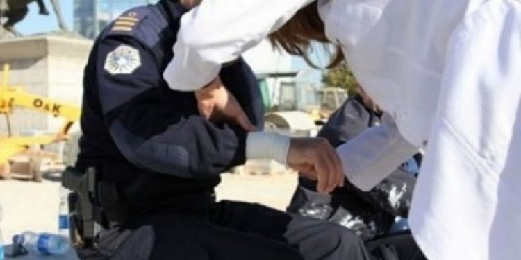 E rëndë: Një person i bën për spital 4 policë në Prishtinë