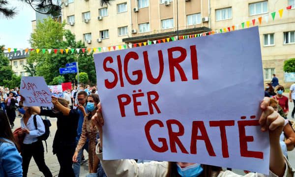 Nesër protestohet për rastin e 11-vjeçares, ftohen të dalin sa më shumë gra e vajza