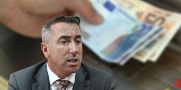 Mos ekzekutimi i pagave nga Ministria, Asociacioni i Komunave të Kosovës thërret mbledhje urgjente