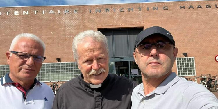 “Të fortë dhe të relaksuar…”, Adem Grabovci viziton krerët e UÇK-së në Speciale!