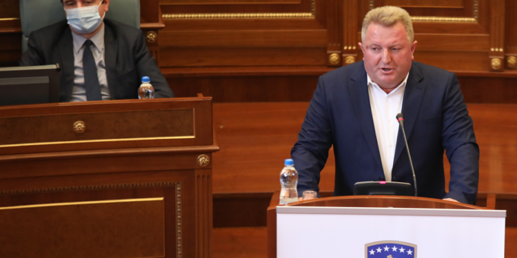 Deputeti i PDK-së: Në shtator rrëzohet Qeveria Kurti