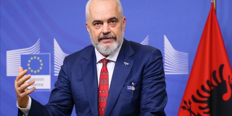 Edi Rama thirrje BE-së: Liberalizoni vizat për Kosovën