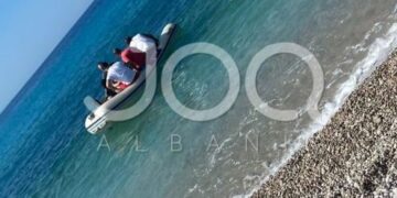 Nuk e fshehin më: Bora dhe Donaldi me familjarë bashkë në plazhet e jugut