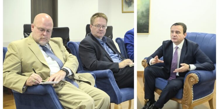 Ambasadorët e QUINT-it i shkojnë në zyre Kurtit, dalin detaje nga biseda