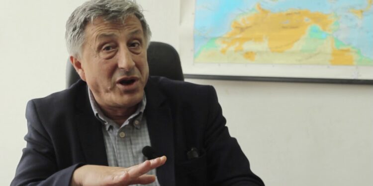 Nesër nuk mbahet mësimi, Jasharaj: Fëmijët s’kanë çka të shkojnë në shkollë, mësimdhënësit në grevë