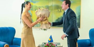 Kurti e pret në Kryeministri Dua Lipën: Sunny Hill u mbajt aty ku e ka vendin