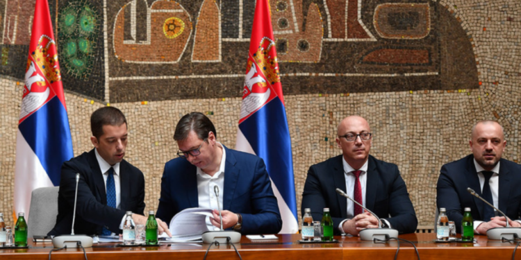 Lista Serbe thur lavde për Vuçiqin pas marrëveshjes: Serbët humbisnin gjumë si shkak i 1 shtatorit