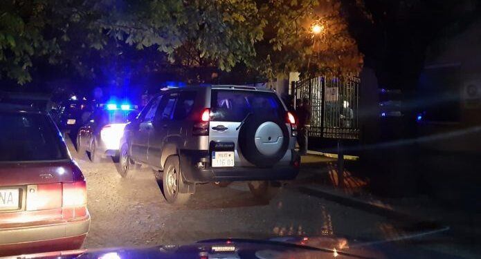 Shkoi për vizitë te shoqja e saj, i riu në Obiliq e bën për spital të dashurën e tij