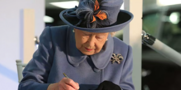 Mbretëresha Elizabeth II ka lënë një letër sekrete, mund të hapet vetëm në vitin 2085