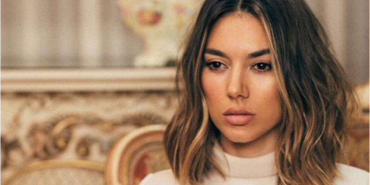 Për shkaqe shëndetësore, Elvana Gjata detyrohet ta anulojë një koncert në Zvicër