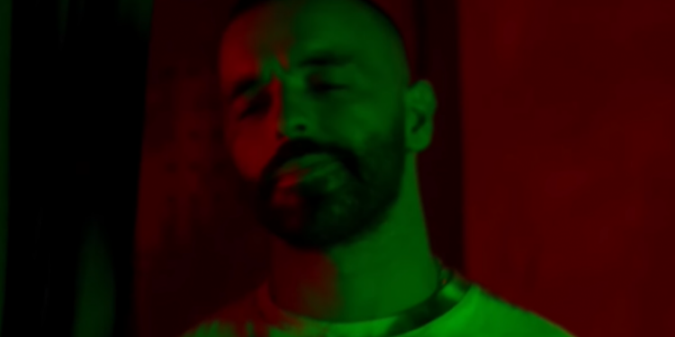 2 Ton paralajmëron këngën e re