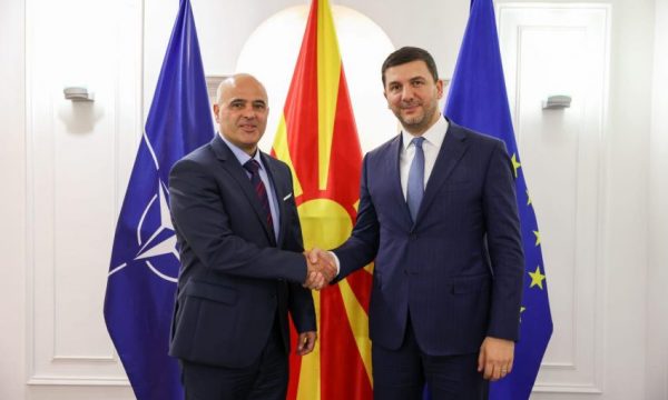 Krasniqi takon kryeministrin e Maqedonisë së Veriut, flasin për perspektivën integruese të rajonit
