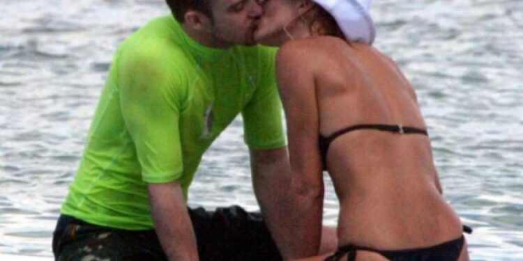 “Shpresoj që të sëmureni me kancer”- I postuan fotot duke u puthur me Timberlake, si e mallkoi Cameron Diaz stafin e revistës