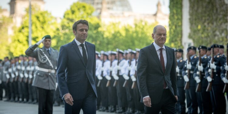 Macron dhe Scholz i shkruajnë Vuçiqit: Jini të gatshëm për vendime të vështira në dialog