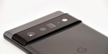 Google përgatit befasi me telefonat e mençur