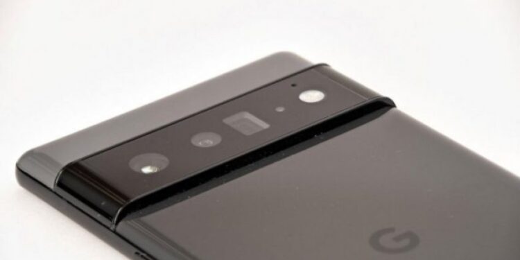 Google përgatit befasi me telefonat e mençur