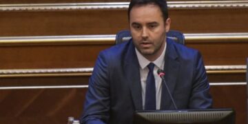 Pak para zënkës me Kurtin, Konjufcës i ishte bërë ftesë t’i bashkohet LDK-së