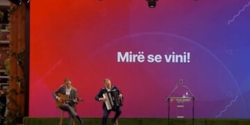 ‘Rrjedh në këngë e ligjërime’, momenti kur në Beograd luhen tingujt e këngës së mrekullueshme shqiptare