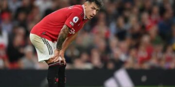 Stam: Gjatësia e Martinez nuk është problem për United