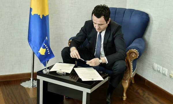 Anëtari i VV-së i shkruan letër të hapur kryeministrit Albin Kurti