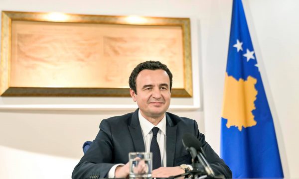 Kurti reagon pas deklaratës së përbashkët të Francës, Gjermanisë e Polonisë për heqjen e vizave për Kosovën