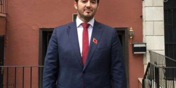 Labi kërkon të ndërpriten grevat: Mësuesit, mjekët e meritojnë 1000€, por të forcohet shteti edhe pak!