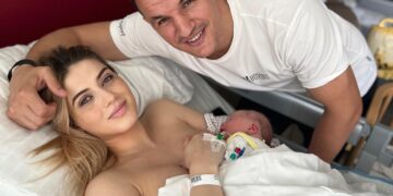 Robin Krasniqi publikon foto nga salla e lindjes: Falendëroj Zotin që e përjetova ëndërren më të bukur