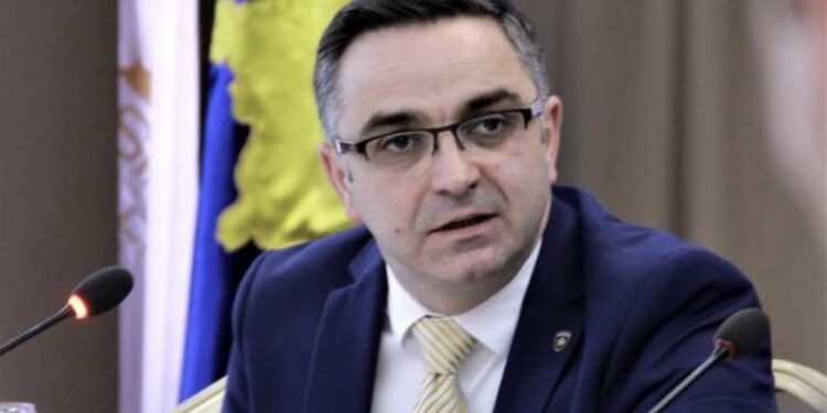 Tahiri i AAK-së: Marre për Albin Kurtin që e mban afër Hysamedin Ferajn