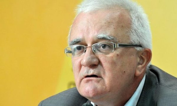 Vuçiq nuk e pranoi dokumentin e emisarëve, Janjiq: Edhe Millosheviq ia refuzoi Holbrooke’ut por u bombardua