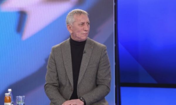 Anton Quni i uron mirëseardhje deputetes Kica-Xhelili