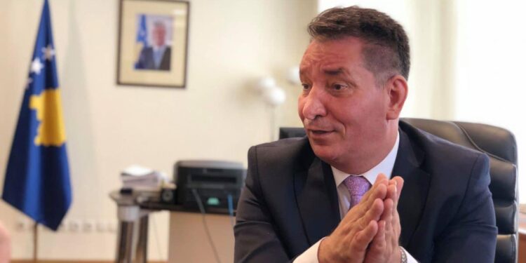 Lekaj – Kurtit: Fyerja ndaj diasporës e papranueshme, votat e tyre do të ndëshkojnë