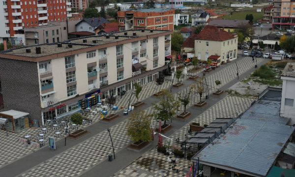 Një person në Lipjan sulmon fizikisht babain dhe vëllain