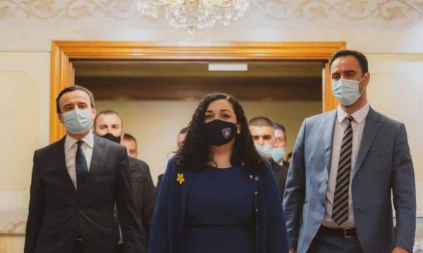 Nesër Osmani, Kurti dhe Konjufca e nisin ditën e punës bashkë, kjo është arsyeja