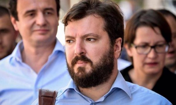 Për Zaimin e VV-së, greva e mësimdhënësve s’ia vlen – thotë se ata paguhen më mirë se në Shqipëri