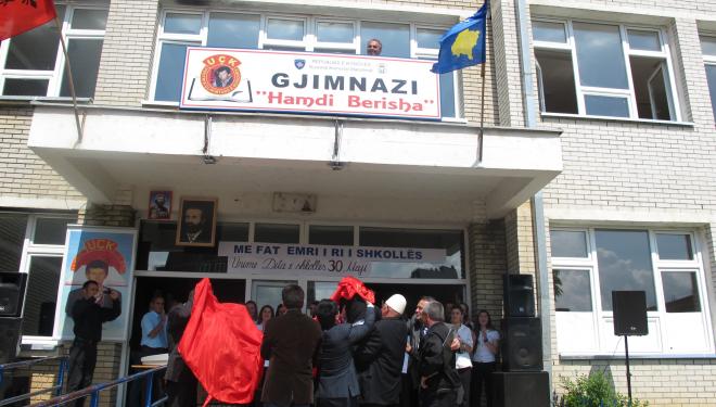 Gjimnazi në Malishevë voton unanimisht për vazhdimin e grevës