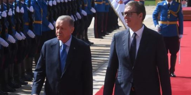 Erdogan nga Beogradi: Turqia e gatshme ta ndihmojë Kosovën dhe Serbinë në dialog