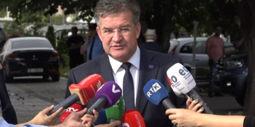 Lajçak del nga takimi me Kurtin, mohon se ka “kornizë të re” të dialogut