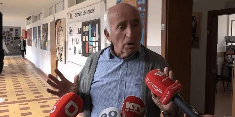 Gjyshi që sulmoi kryetarin e SBASHK-ut: Jasharaj është armiku i nxënësve