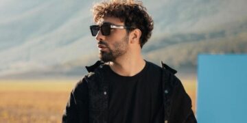 Ledri Vula ndan momentin e ëmbël pranë vajzës